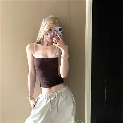 佳丽村三姊妹封面